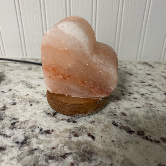 Heart Shaped USB Salt Lamp - Picture 8 of 9